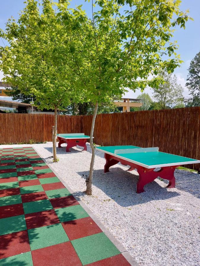 Camping Calatella Parco Di Vacanza Marina di Massa Zewnętrze zdjęcie